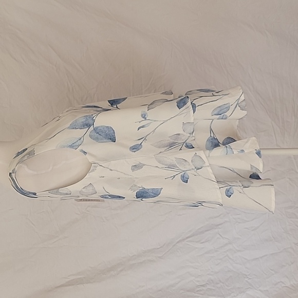 Unbranded Size M White w/ Blue Floral Tiered / Layered-Look Tank Sleeveless Top - Picture 6 of 12